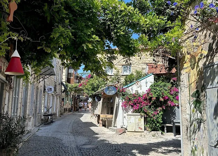 Lui Alacati Çeşme