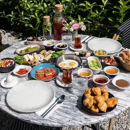 Lui Alaçatı Otel *